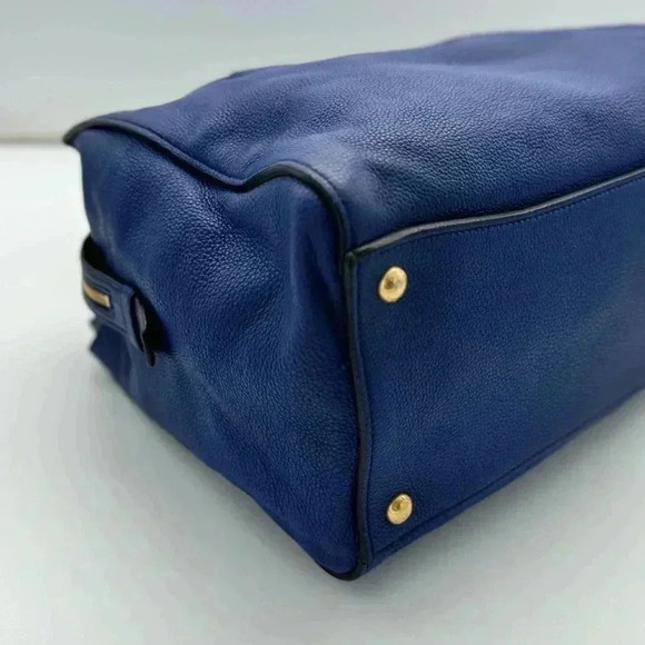 PRADA Vitello Daino Grained Leather with FREE ENTRUPY when purchased! - Picture 7 of 16